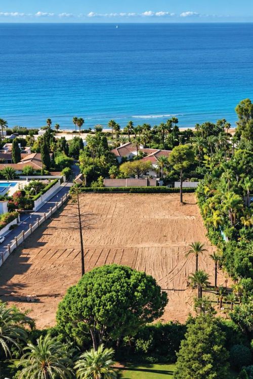 Exclusiva parcela para promoción de lujo en Los Monteros, Marbella – Proyecto de villa exclusivo