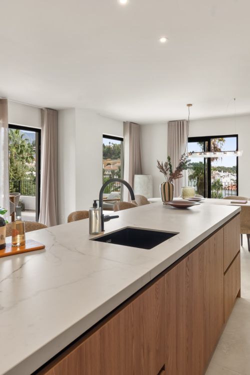 Villa te koop in Los Naranjos Hill Club, Nueva Andalucia
