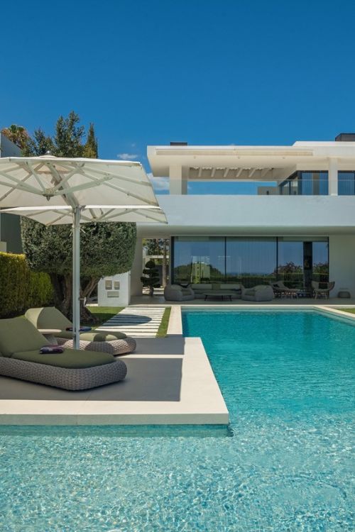 A Contemporary Villa with Sea Views on prestigious Golden Mile, Marbella