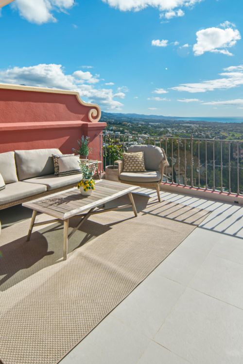 Stunning Duplex Penthouse in Prime Location